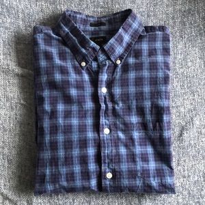 Men’s J. Crew Button Down Shirt. Size Large Slim